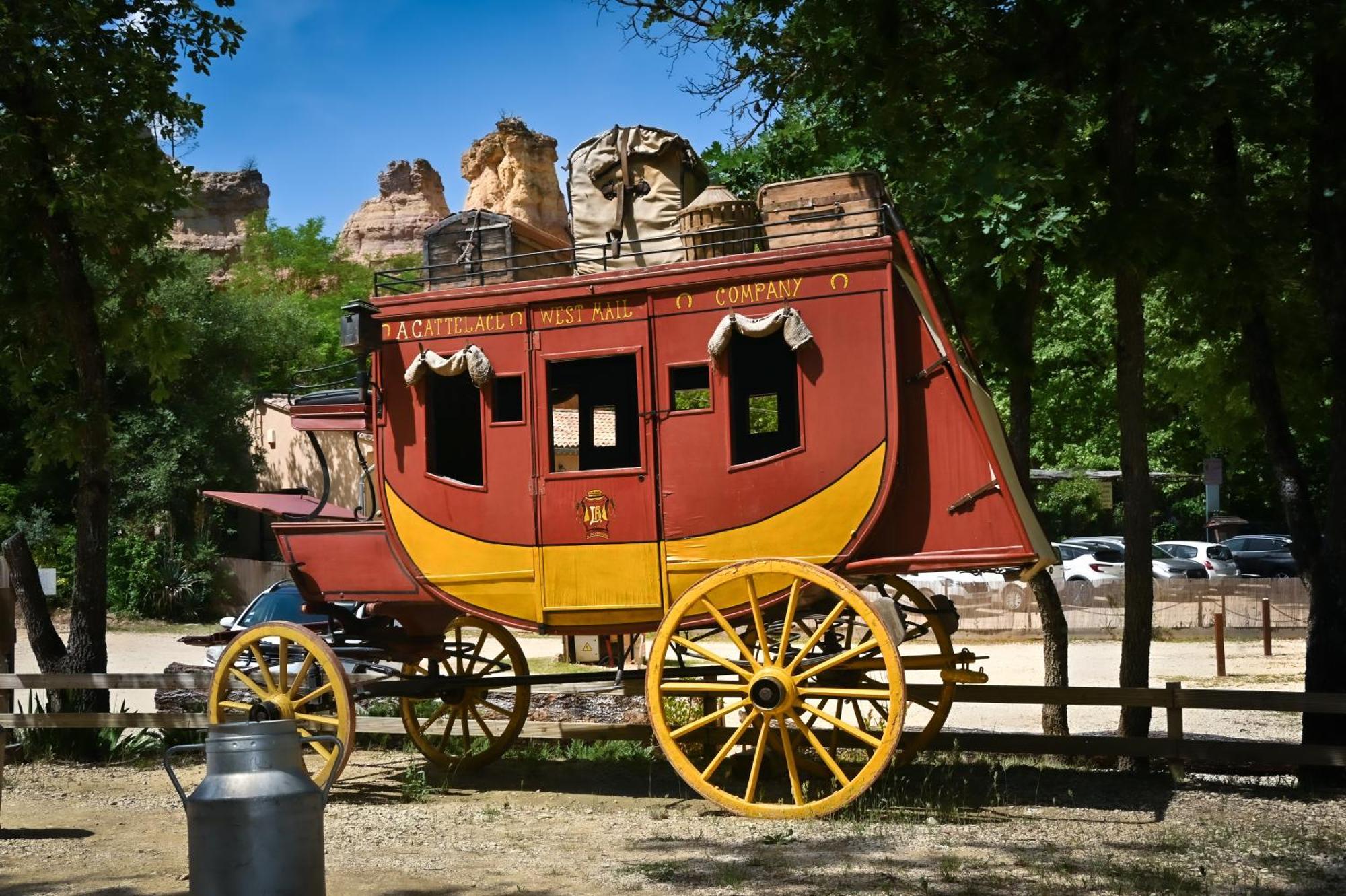 Camping Le Colorado روستريل المظهر الخارجي الصورة