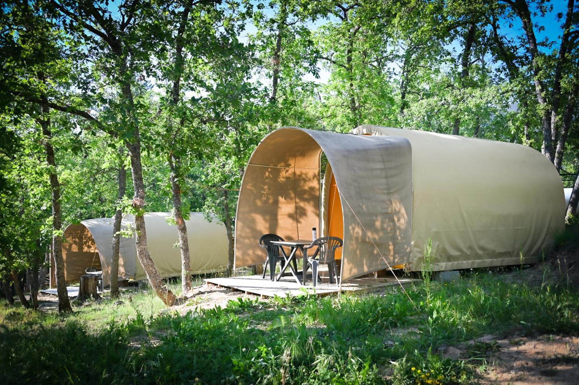 Camping Le Colorado روستريل المظهر الخارجي الصورة