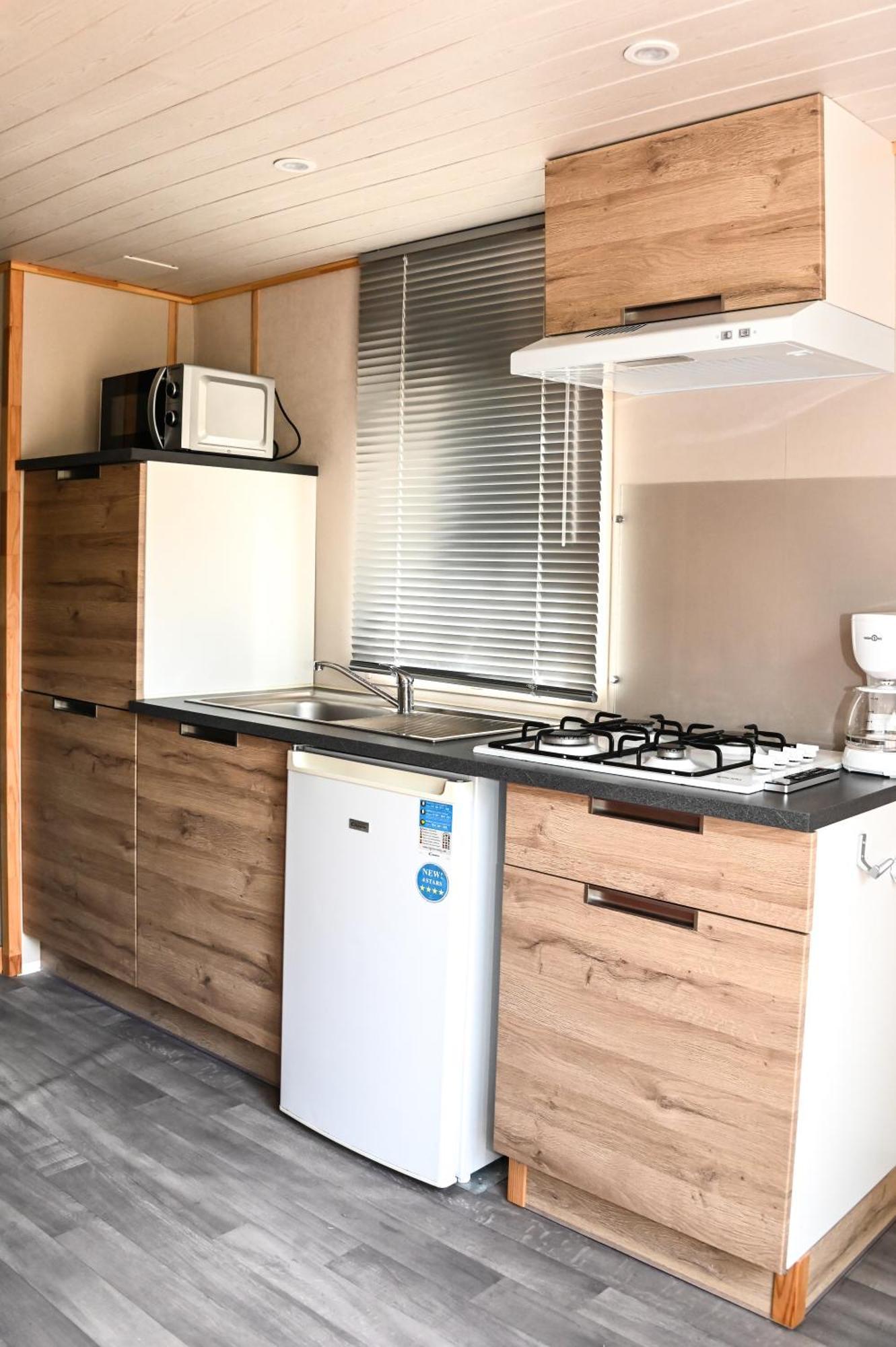 Camping Le Colorado روستريل المظهر الخارجي الصورة